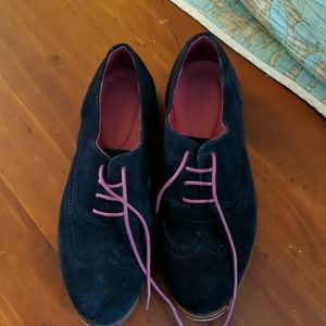 Boden Navy suede loafers w pink laces Eur40, US9